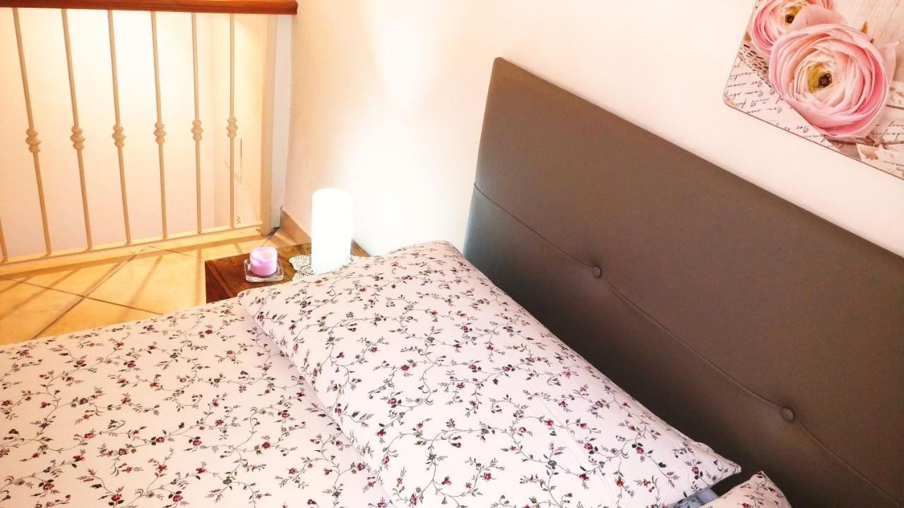Oneiro Bed And Relax Apartman Benevento Kültér fotó