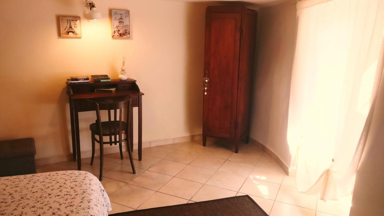Oneiro Bed And Relax Apartman Benevento Kültér fotó