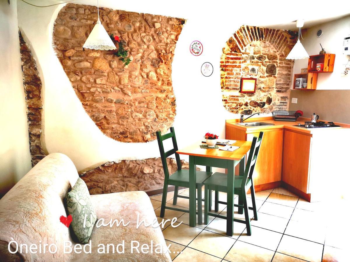 Oneiro Bed And Relax Apartman Benevento Kültér fotó